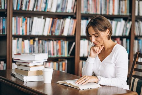 5 Carreras relacionadas con la Literatura